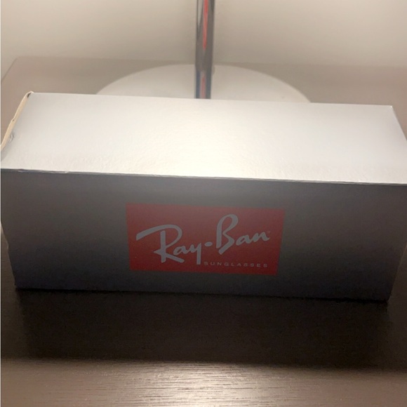 Brand New Ray Ban Aviators!! - Picture 4 of 4